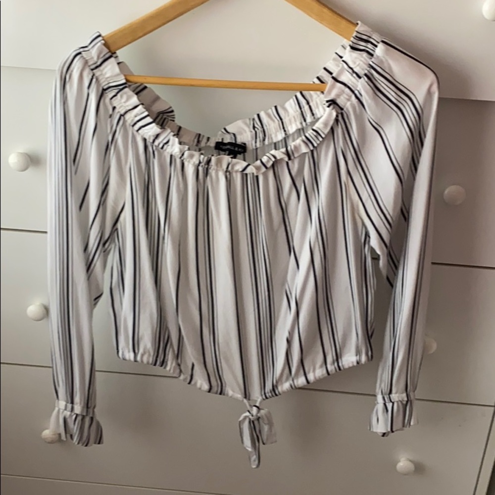 STRIPED WHITE OFF THE SHOULDER TOP